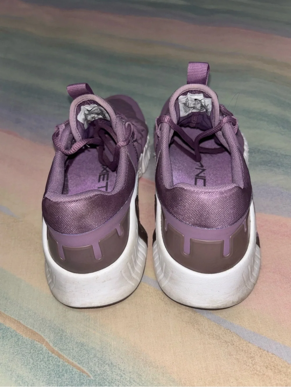Nike women’s Metcon 5 mauve platinum bone sneakers purple gym shoes size 9.5